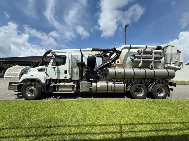 2016 Freightliner 114SD