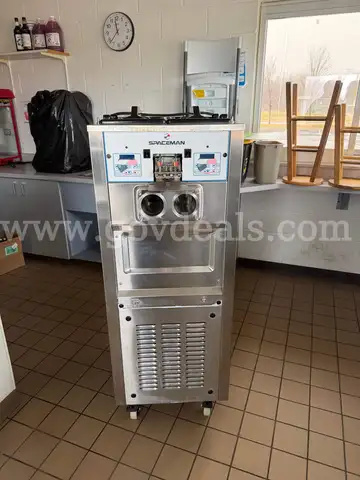 Spaceman Soft Serve Ice Cream Machine