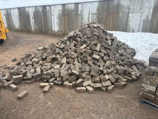 Lot of Paver Stones *approximately 7000 stones*