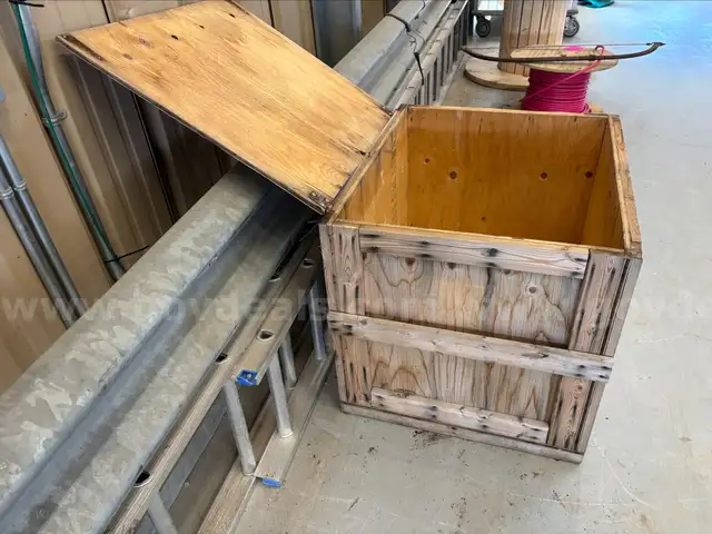 Wooden Crate - 30.5&#x201D; l x 26.5&#x201D; w x 27&#x201D; h