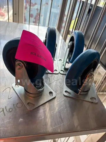 Lot of 8, Casters