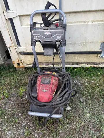 Briggs &#x26; Stratton Pressure Washer