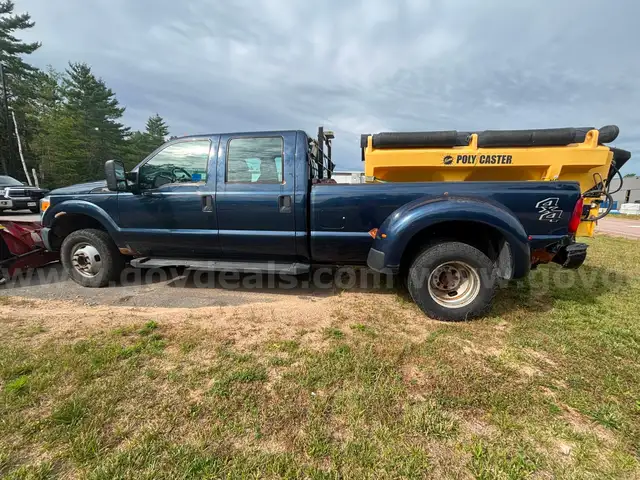 2015 Ford F-350 SD XLT Crew Cab Long Bed DRW 4WD