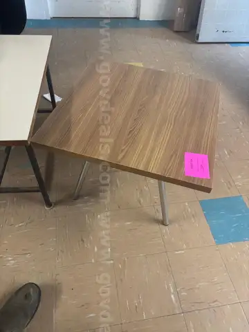 2 Side Tables, 2 Waiting Room Chairs and a 4 Drawer Filing Cabinet *No Key*