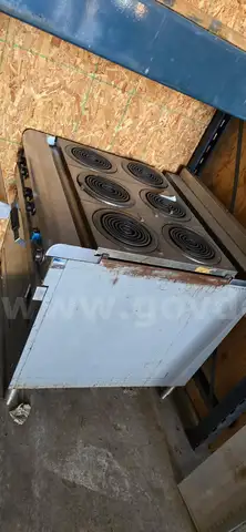Electric 6 burner range with oven