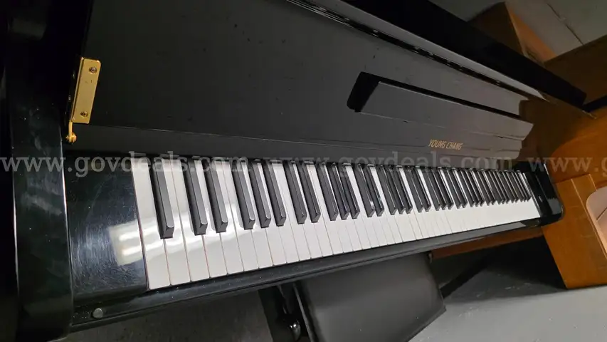 Young Chang Y-121 Upright Piano - Bench Included