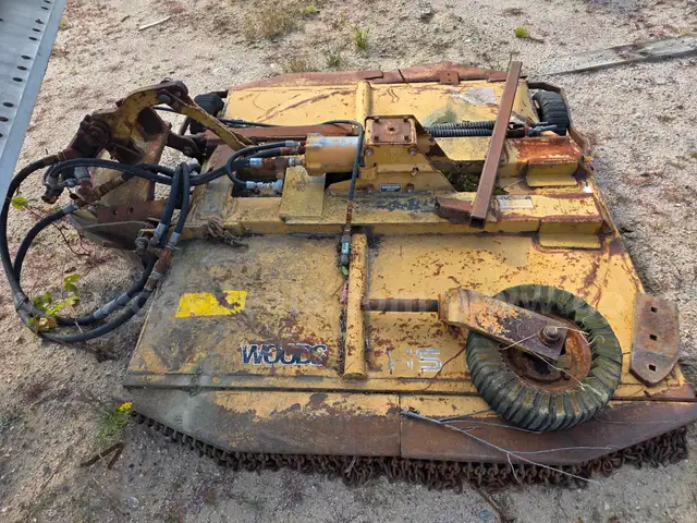5&#x27; Woods brush hog
