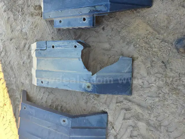 4 grader/loader fenders