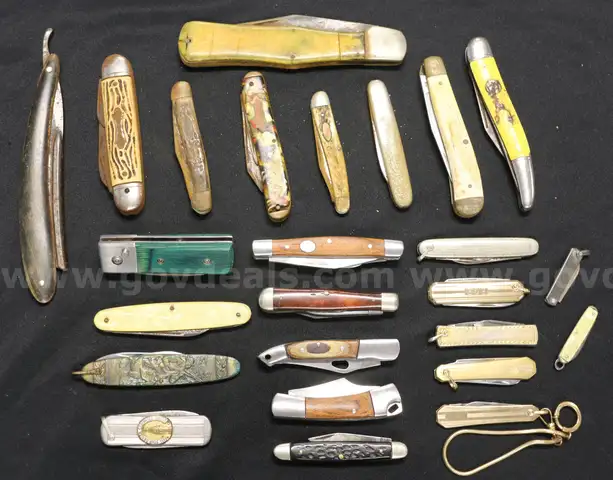 24 Assorted Brand Pocket Knives &#x26; 1 Straight Edge Razor