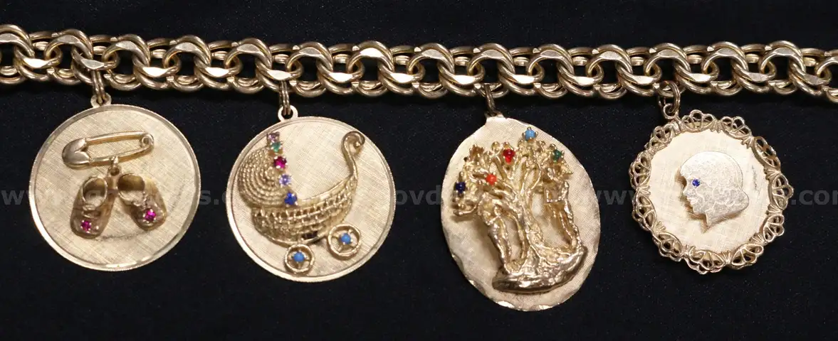 14K Yellow Gold Large Double Curb Charm Bracelet With 4 Charms, 68.4 TGW