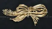 14k Yellow Gold Bow-Tie Wheat Bundle Brooch with Seed Pearls, 12.8 Grams
