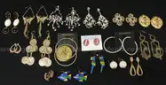 Approximately 1185 Pieces Of Costume/Fashion Jewelry