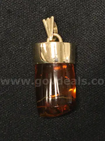 14K Yellow Gold Pendant With Amber Stone, 2.8 Grams