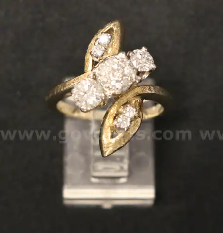 14K Yellow Gold Flower Design Ring With Diamonds, 6.9 Grams