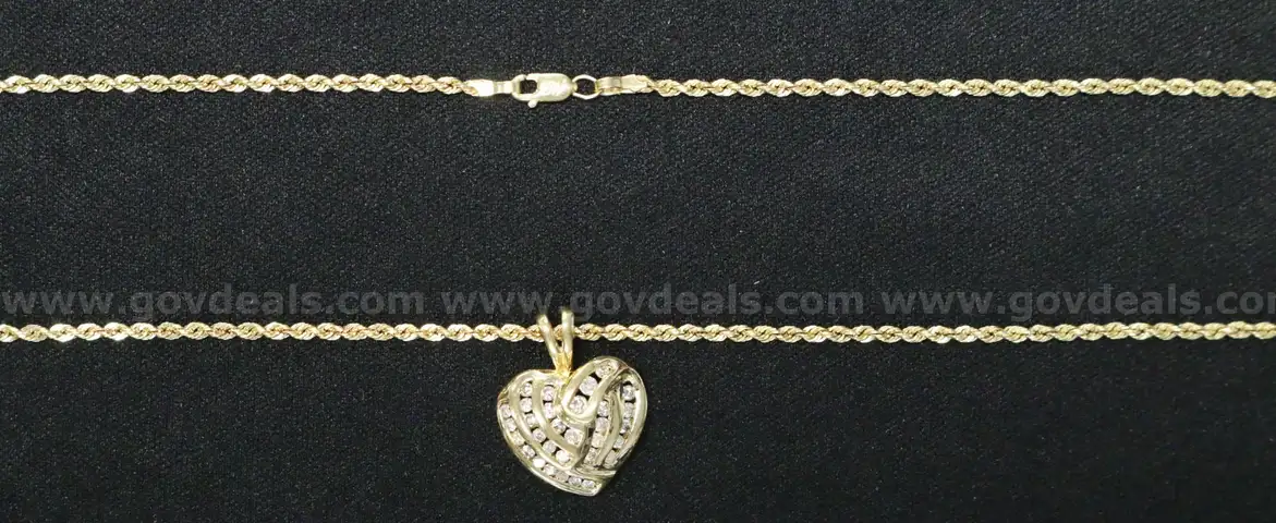 14K Yellow Gold Rope Necklace With Diamond Heart Pendant, 7.3 Grams