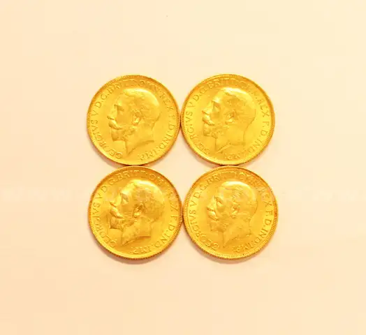 4 Assorted Date British George V Gold Sovereign Coins, 32.0 Grams Total