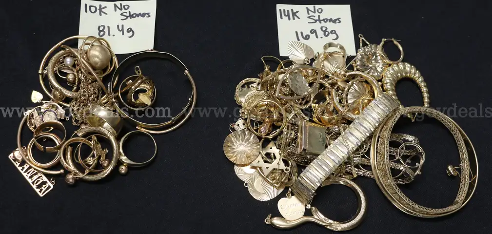 Approximately 124 Pieces Of Scrap Gold Jewelry, 251.2 Grams