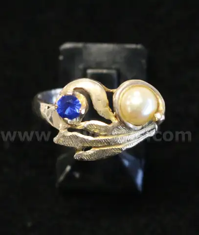 14k Yellow Gold Feather Design Ring with Blue Stone and Pearl, 2.7 Grams
