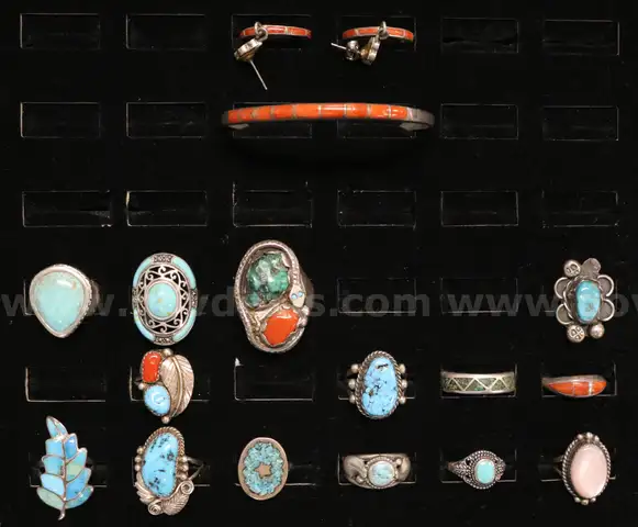 16 Assorted Pieces Of Assorted Silver Jewelry With Stones,115.0 Grams