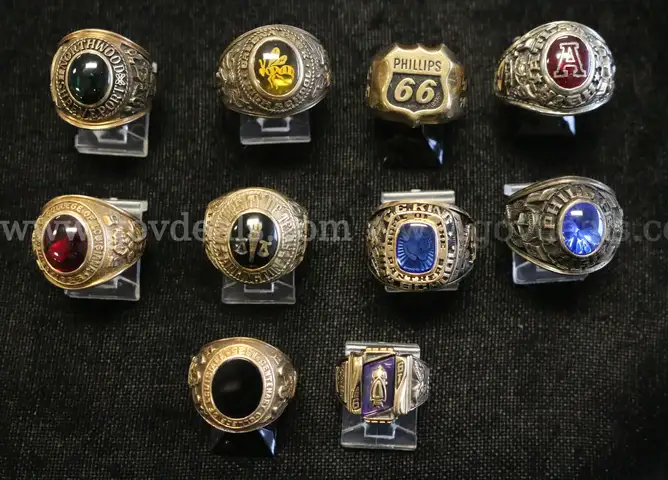 10 Assorted 10K Yellow Gold Class Ring/ Service Award Rings, 152.3 TGW