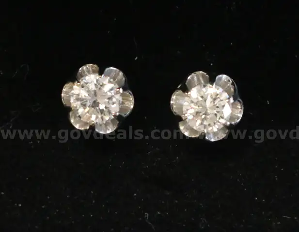 18K White Gold 2.50 Carat Diamond Stud Earrings, 5.9 Grams