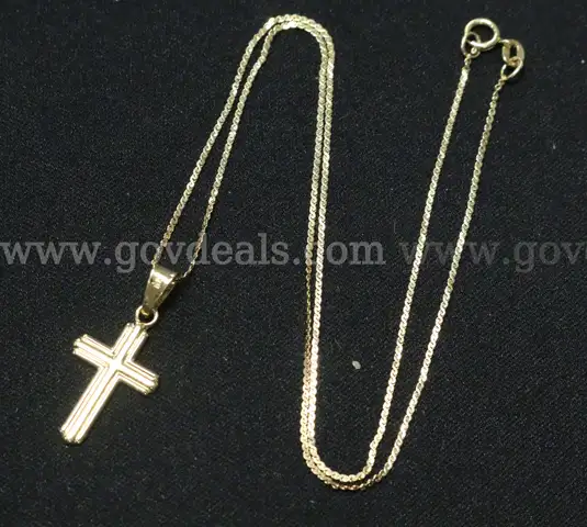 14k Yellow Gold Serpentine Necklace with Cross Pendant, 3.2 Grams Total
