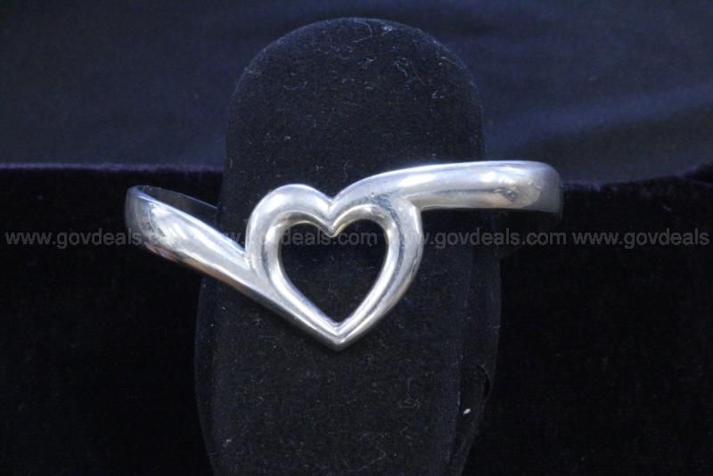 James avery abounding heart on sale ring