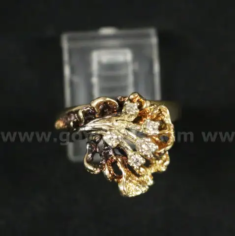 14K Yellow Gold Nugget/Wave Design Ring With Diamonds, 6.6 Grams