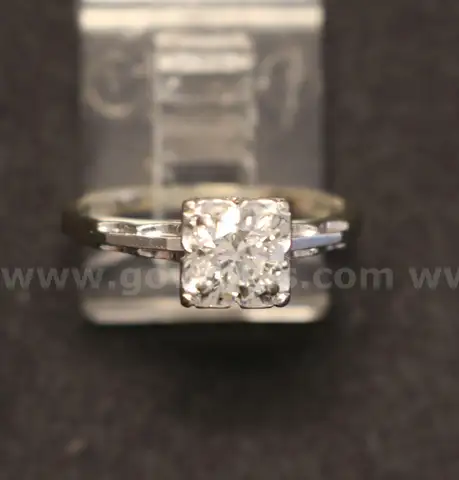 Vintage 14K White Gold Solitaire Design Ring With Diamond, 2.4 Grams