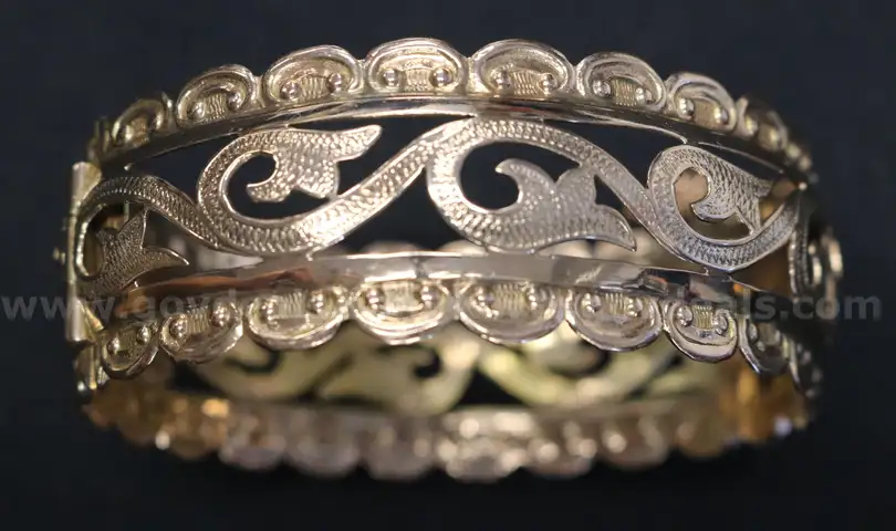 10K Yellow Gold Filigree Design Hinged Bangle Bracelet, 28.2 Grams