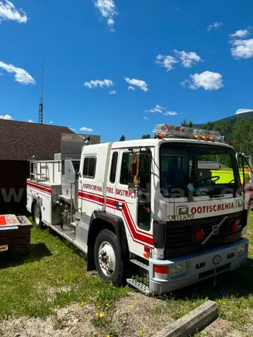 1994 Volvo FE Fire Truck/Pumper - Caterpillar 3116 195HP Diesel Engine