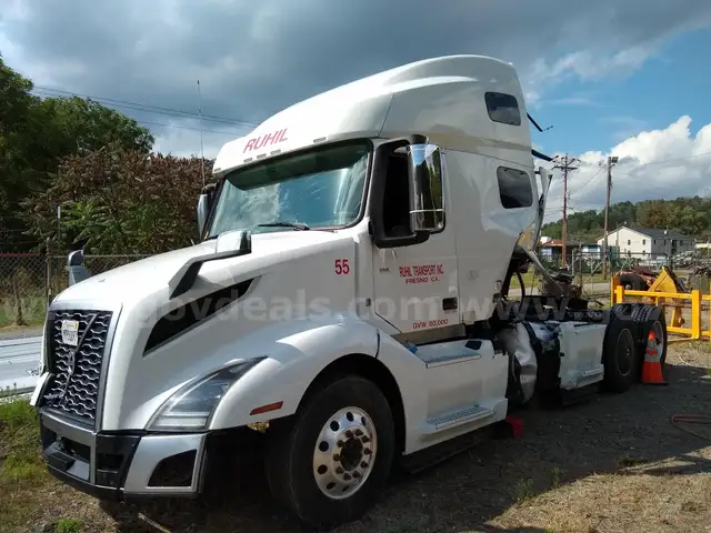 2022 Volvo VNL