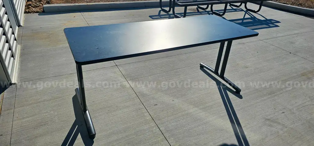 5 Used Desk