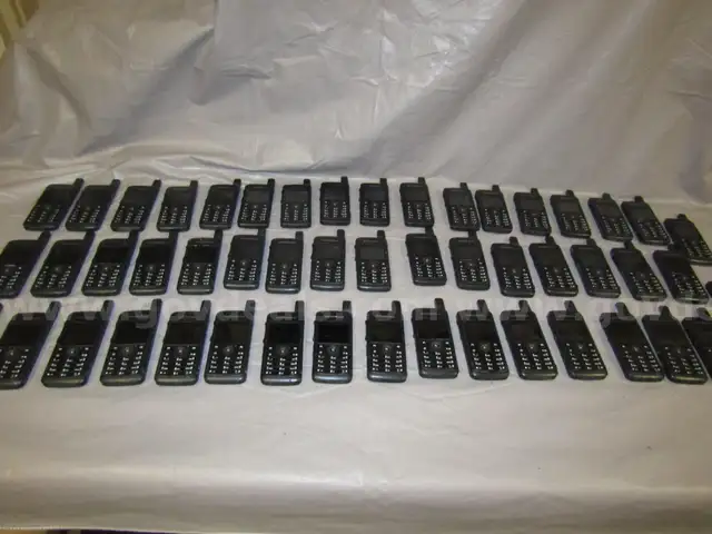 50 Motorola MOTOTRBO SL7550 UHF Two Way Radios - NO RESERVE
