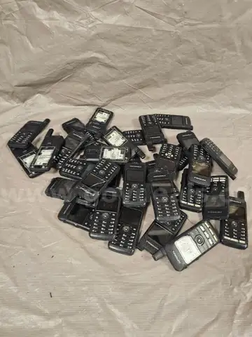 32 Motorola MOTOTRBO SL7550 UHF Two Way Radios