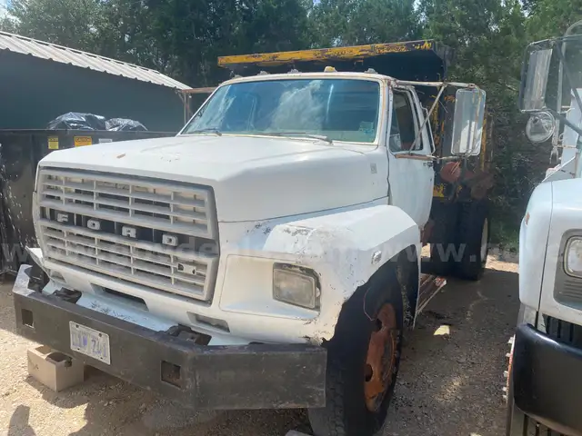 1982 Ford F8000