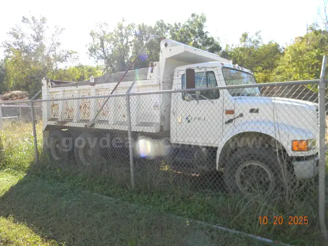 1996 International 4900