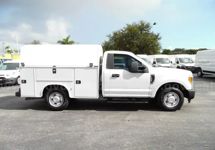 Ford F250 KUV Enclosed Service Truck  51,000 Miles