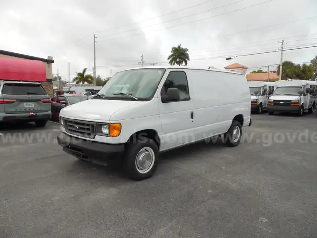 2006 Ford E250 Econoline Work Cargo Van