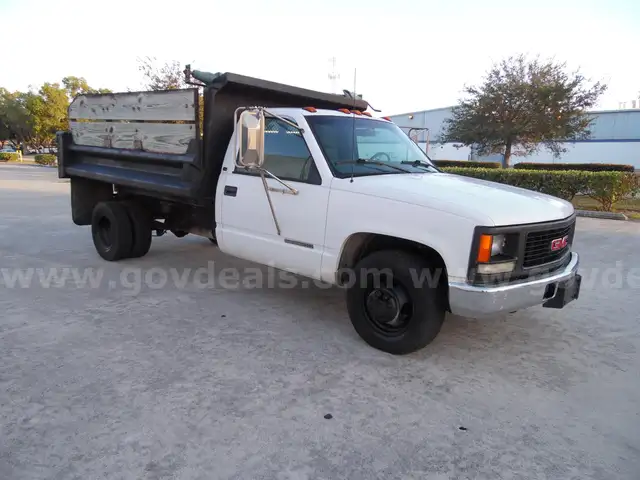 GMC Sierra 3500 Diesel Dump Truck