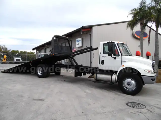 2014 INTERNATIONAL 4300 Century WRECKER TOW TRUCK