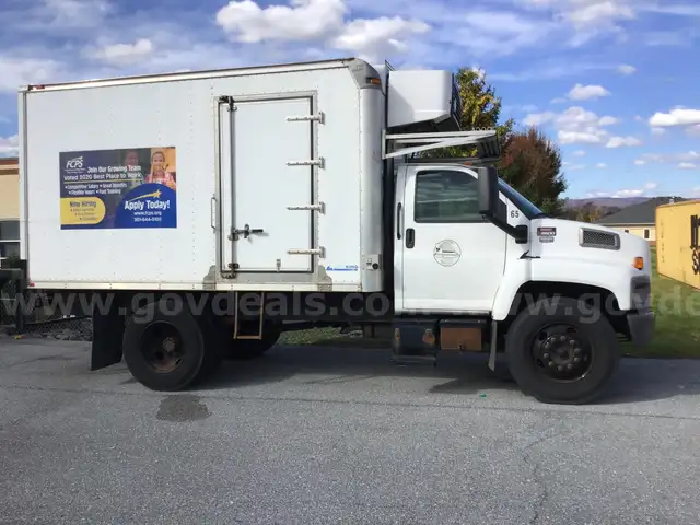 GMC C6500  DURAMAX REFRIGERATED TRUCK