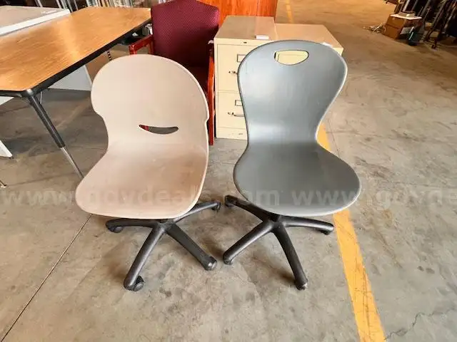 2 Unmatched Rolling Chairs