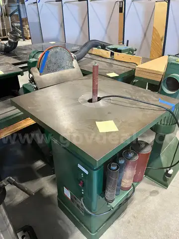 Grizzly G1071 Oscillating Spindle Sander