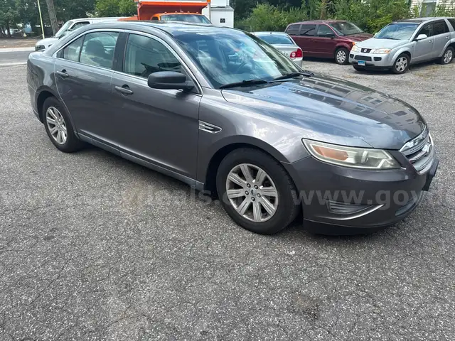2011 Ford Taurus