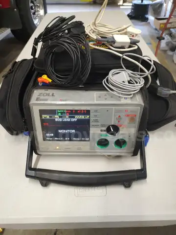 Zoll E Series Monitor/Defribrillator