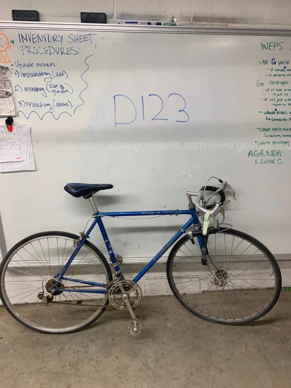 Schwinn whiteboard outlet bike