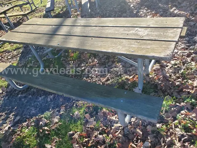 Lot of 10 - 8' Picnic Tables