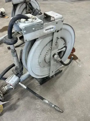 Balcrank Air Powered Barrel Pumped Hydraulic Hose and  Reel