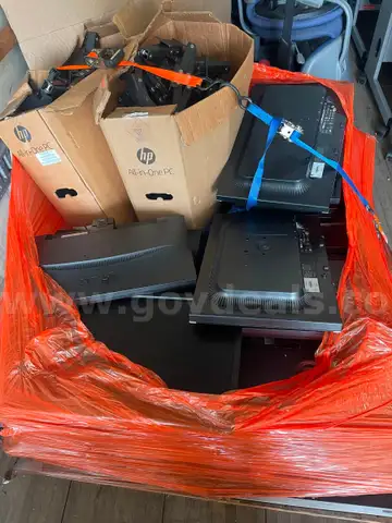 HP Flat Screen Monitors